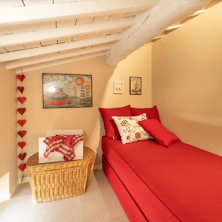 Casa Cantore Close To The Walls *