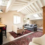 Apartament Casa Cantore Close To The Walls Lukka